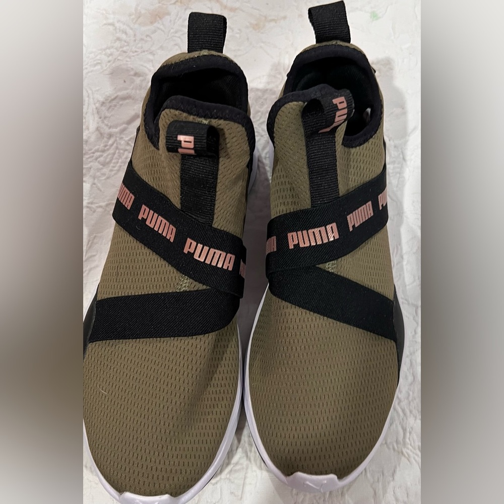 Puma Sneakers
